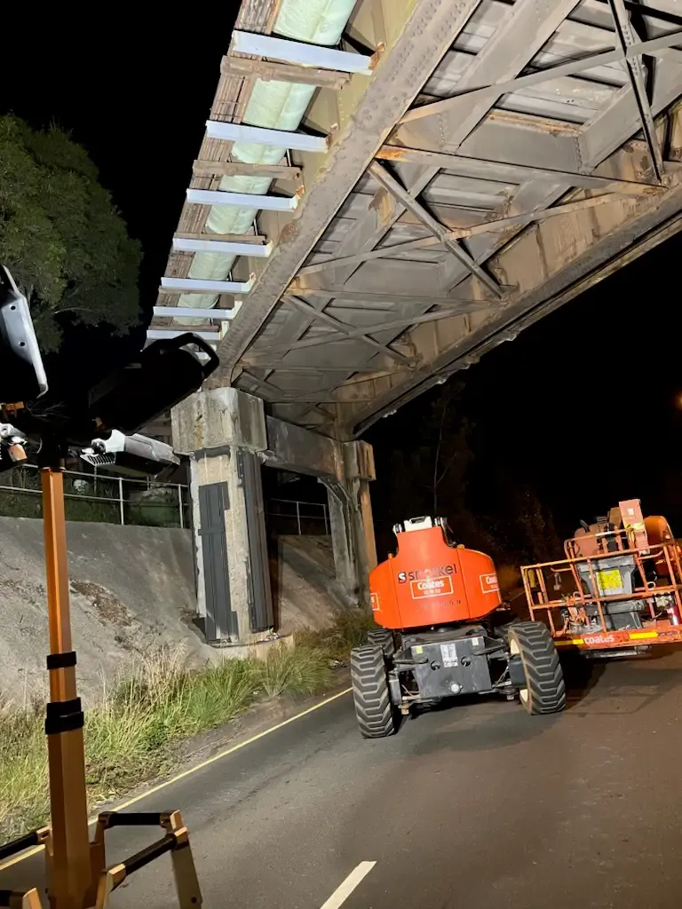 A lighting tower working at night